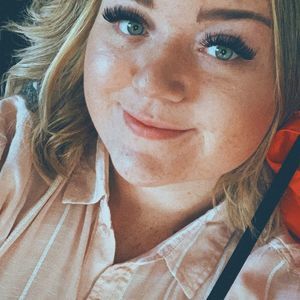 Meet your Posher, Abbey